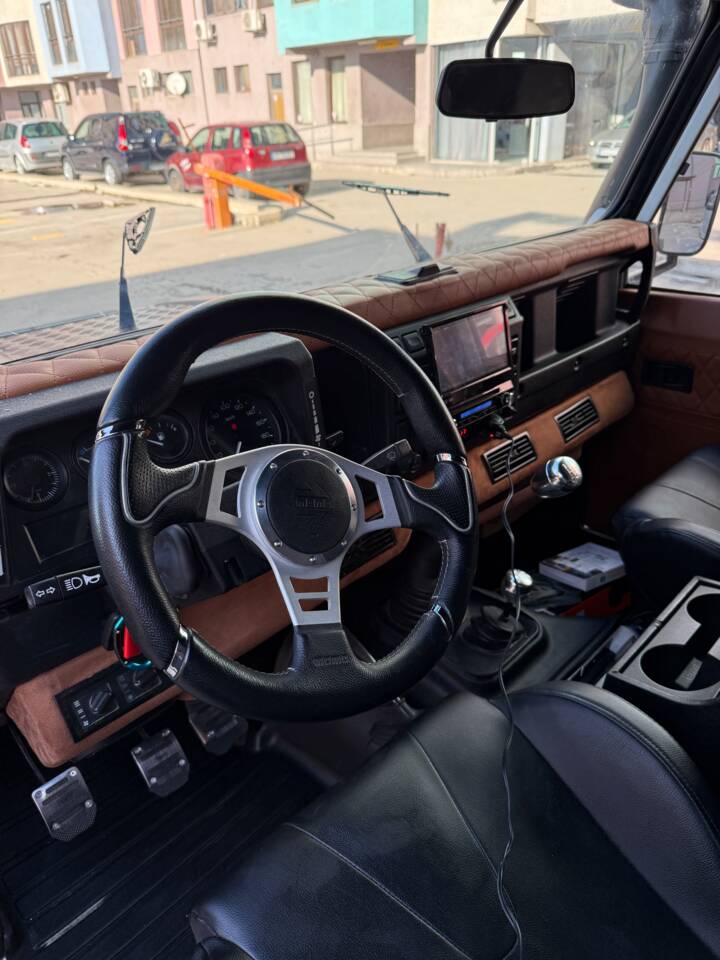 Afbeelding 15/73 van Land Rover Defender 110 (2005)