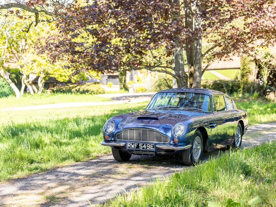 Afbeelding 12/50 van Aston Martin DB 6 (1967)