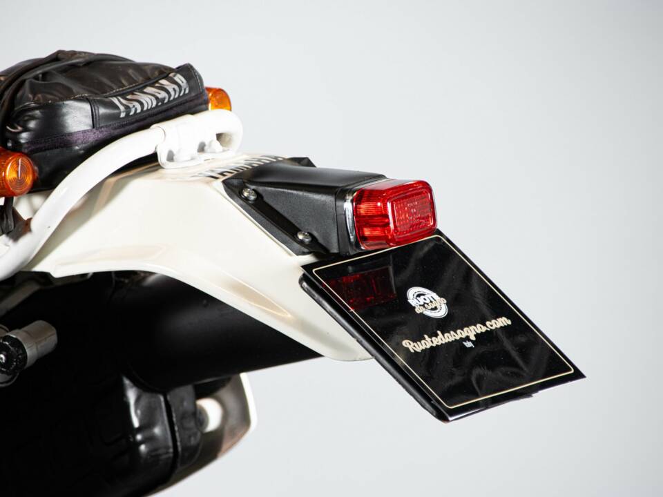 Image 14/50 de Yamaha DUMMY (1986)