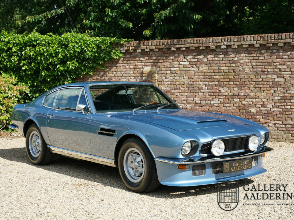 Image 12/50 of Aston Martin DBS V8 (1973)