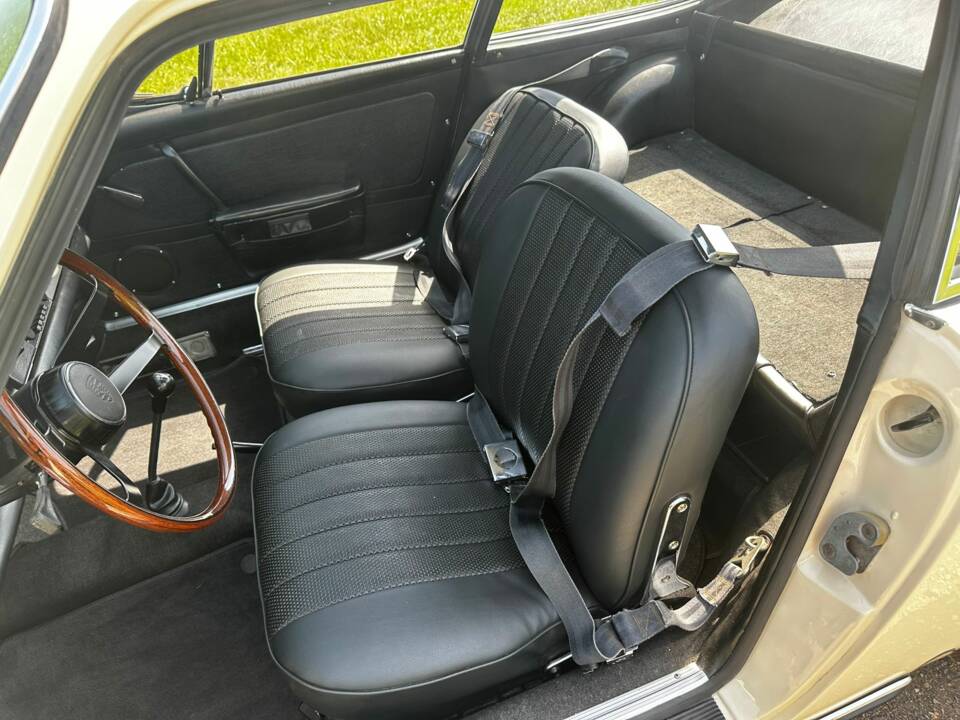 Image 27/44 of Porsche 912 (1968)