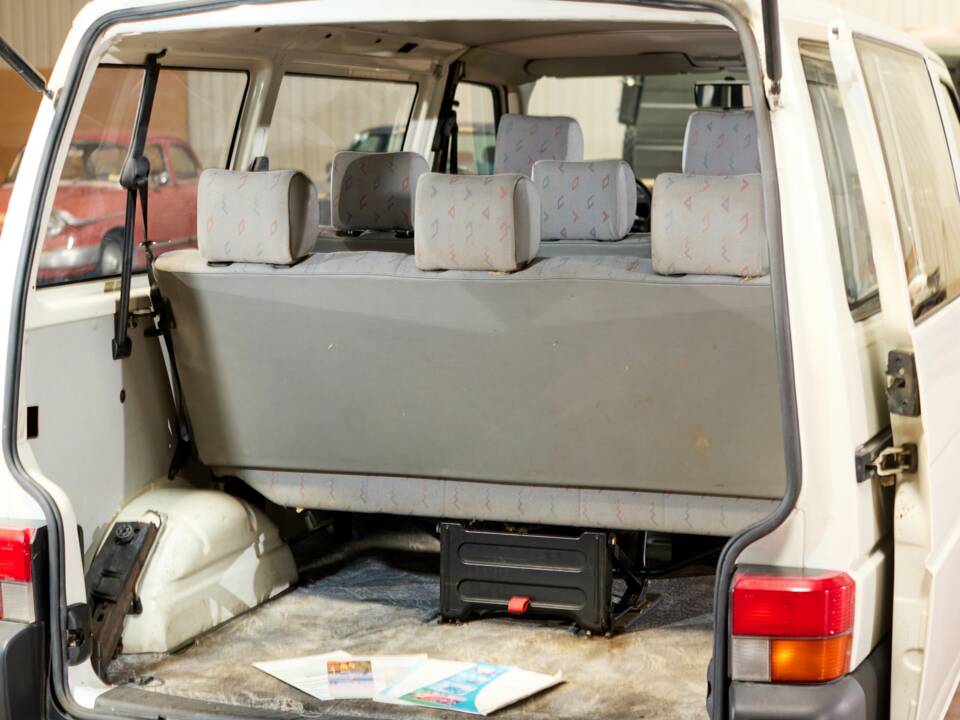 Image 55/56 of Volkswagen T4 Kombi 2.0 (1998)