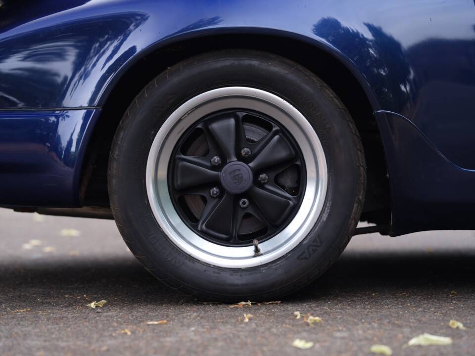 Bild 36/43 von Porsche 911 Carrera 3.2 (1989)