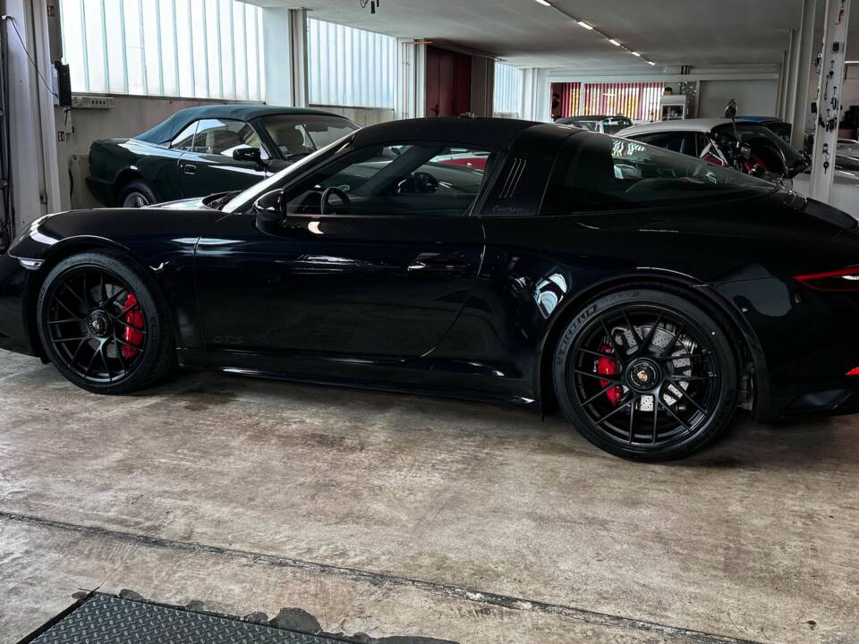 Bild 5/5 von Porsche 911 Targa 4 GTS (2018)