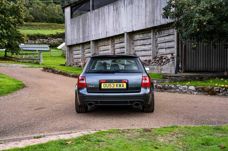 Image 19/50 of Audi RS6 Avant (2003)