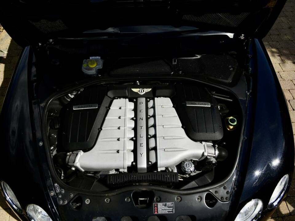 Bild 22/42 von Bentley Continental GTC W12 (2011)