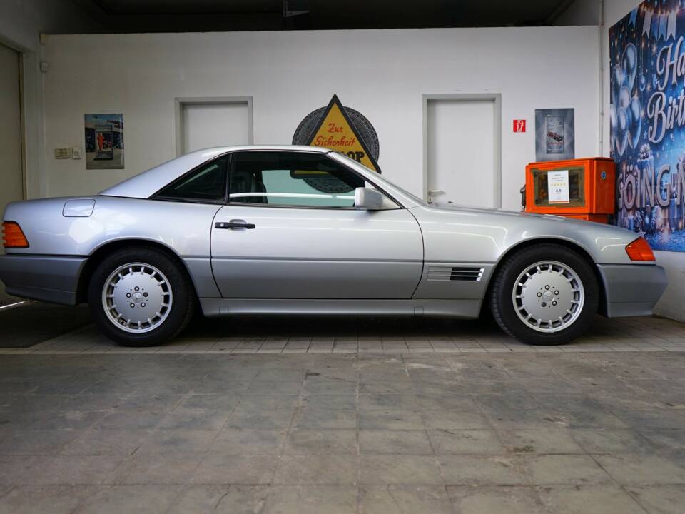 Image 33/38 of Mercedes-Benz 500 SL (1991)