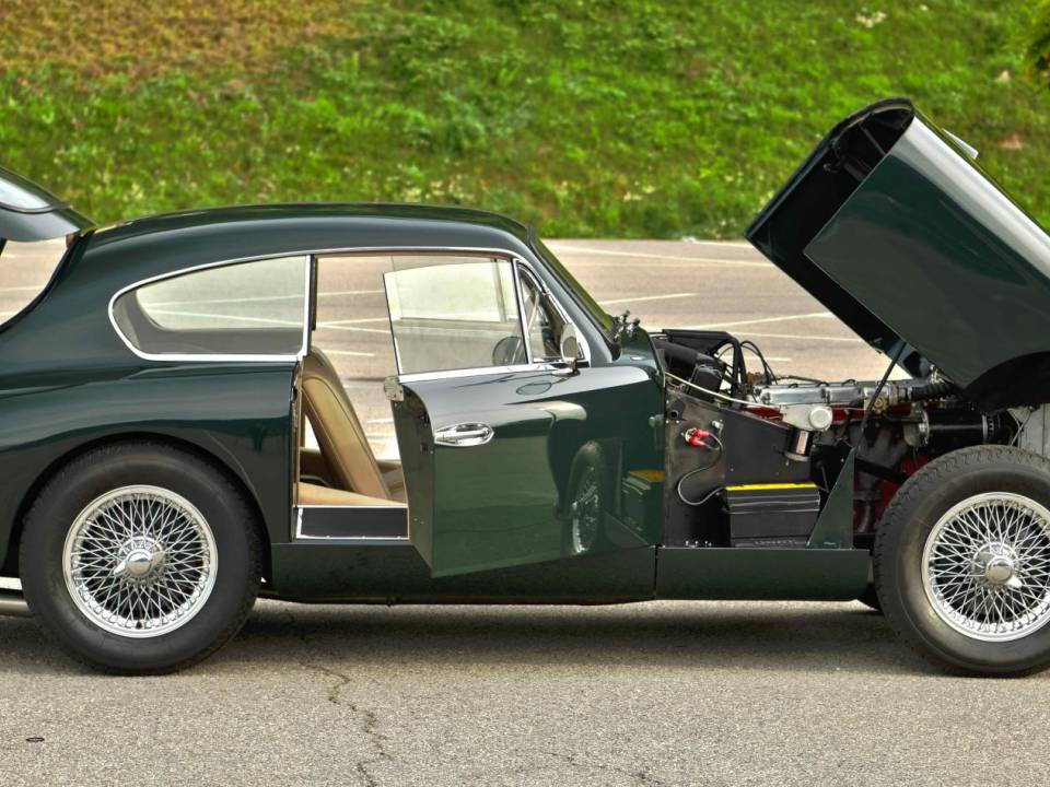 Afbeelding 13/50 van Aston Martin DB 2&#x2F;4 Mk I (1954)