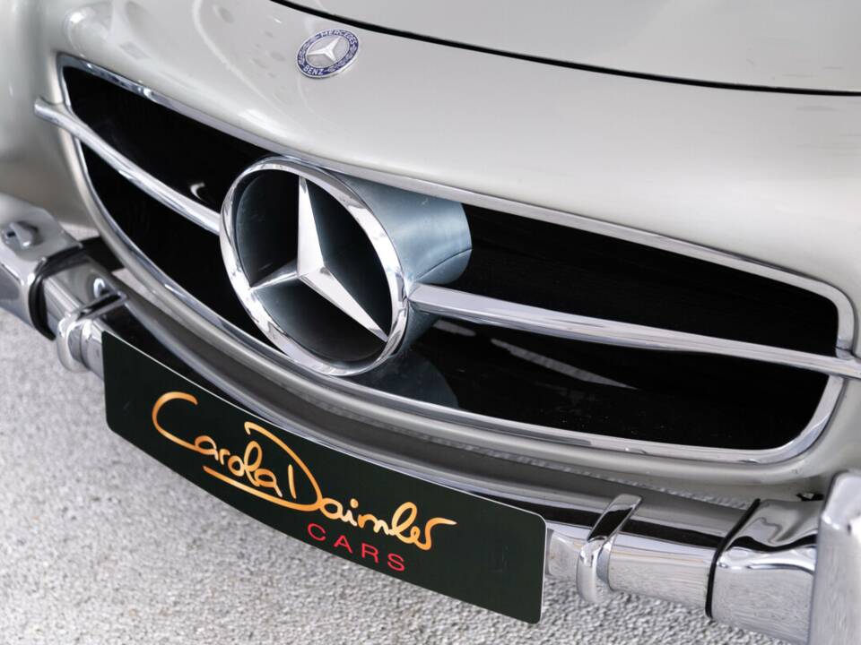 Image 18/36 of Mercedes-Benz 300 SL Roadster (1961)