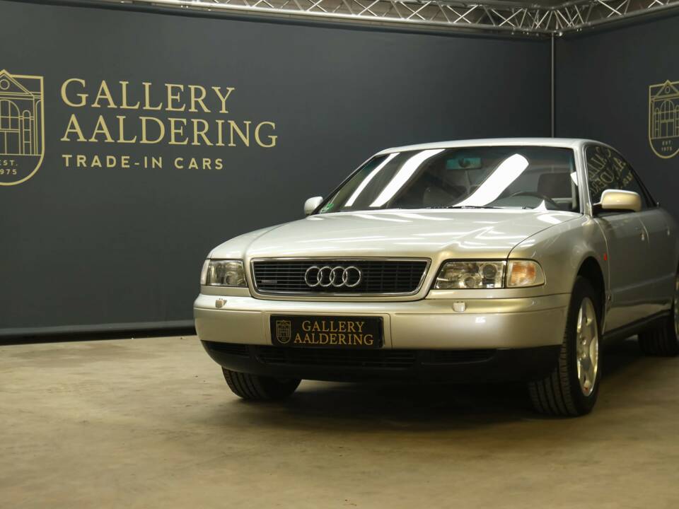 Immagine 6/50 di Audi A8 4.2 quattro (1995)