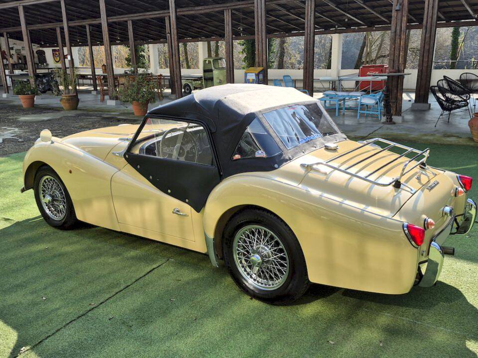 Afbeelding 80/87 van Triumph TR 3A (1960)