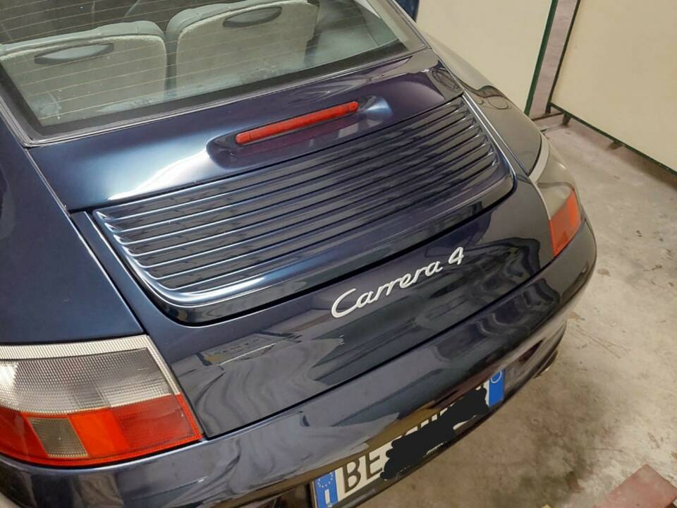 Image 10/12 of Porsche 911 Carrera 4 (1998)