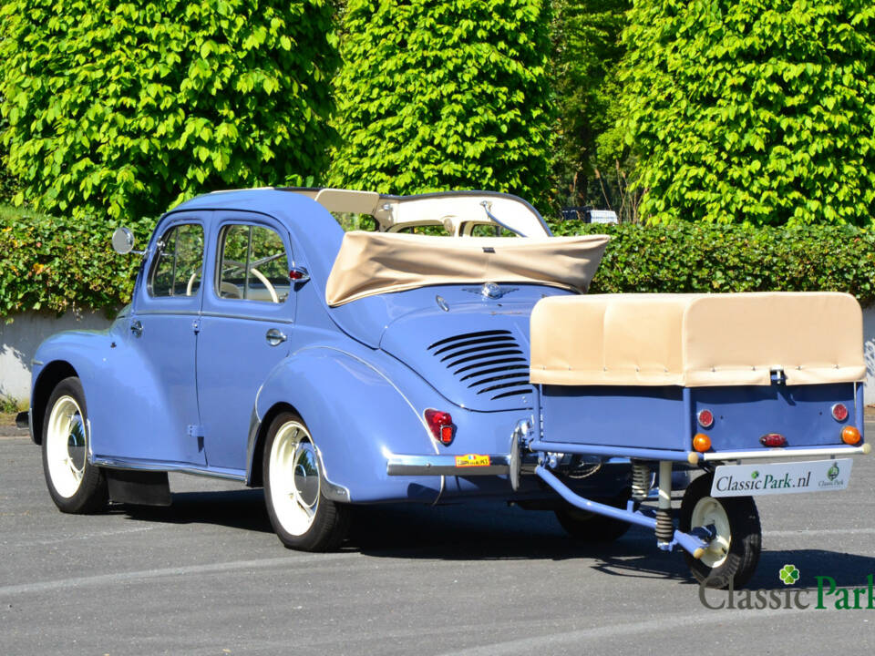 Image 3/50 of Renault 4 CV Décapotable (1954)