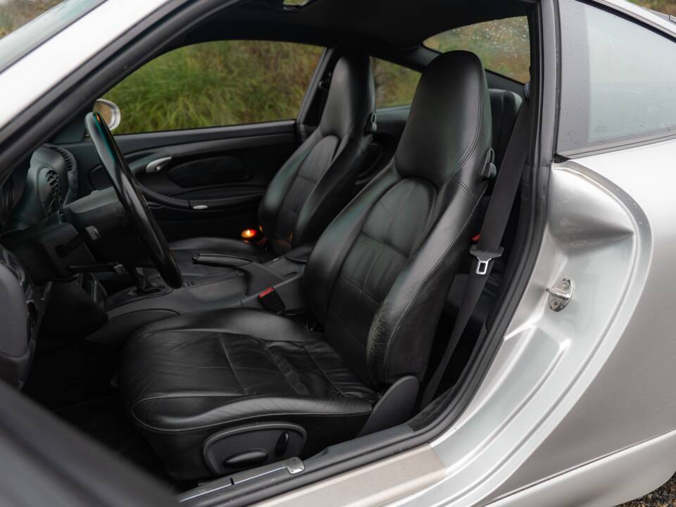 Bild 16/16 von Porsche 911 Carrera 4 (1999)