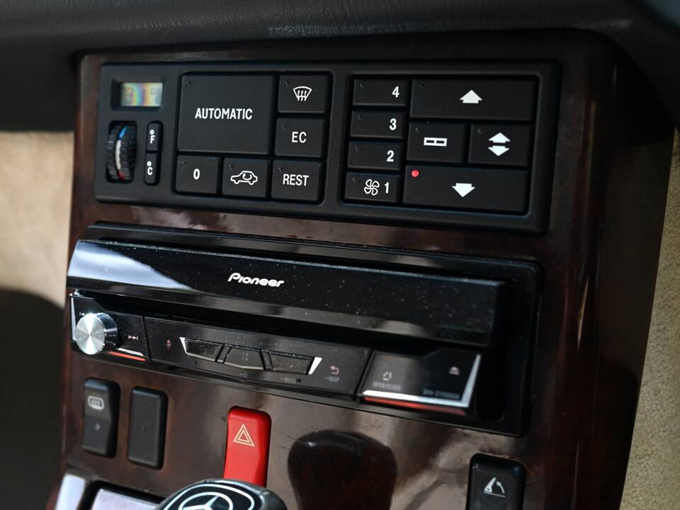 Image 17/21 de Mercedes-Benz SL 320 (1995)