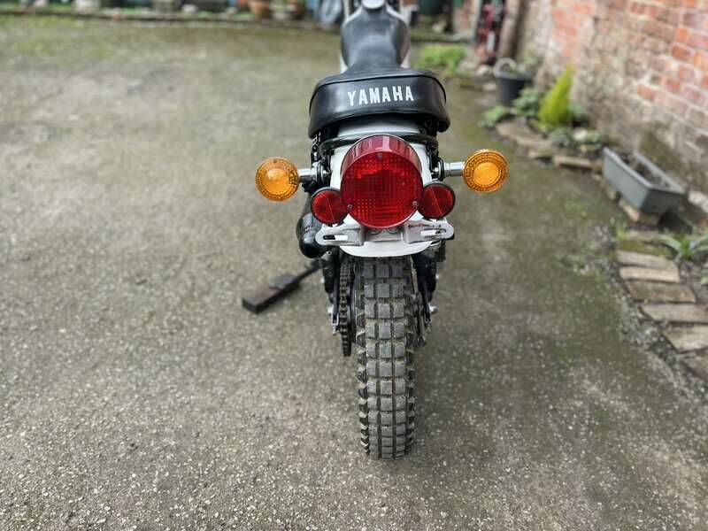 Image 11/16 of Yamaha DT 400 (1976)