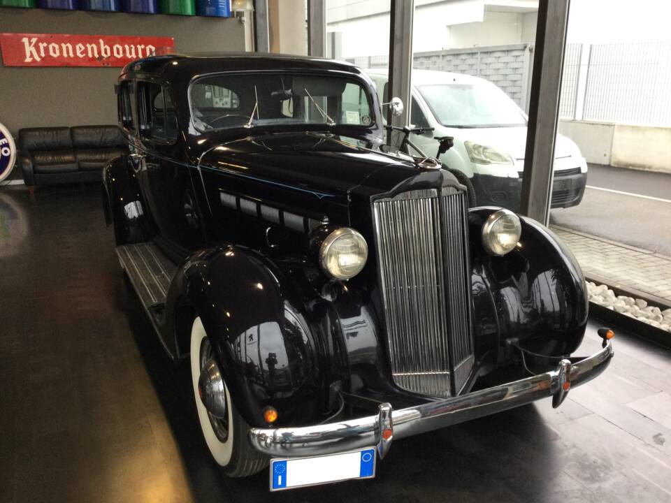 Immagine 1/28 di Packard Super Eight (1937)
