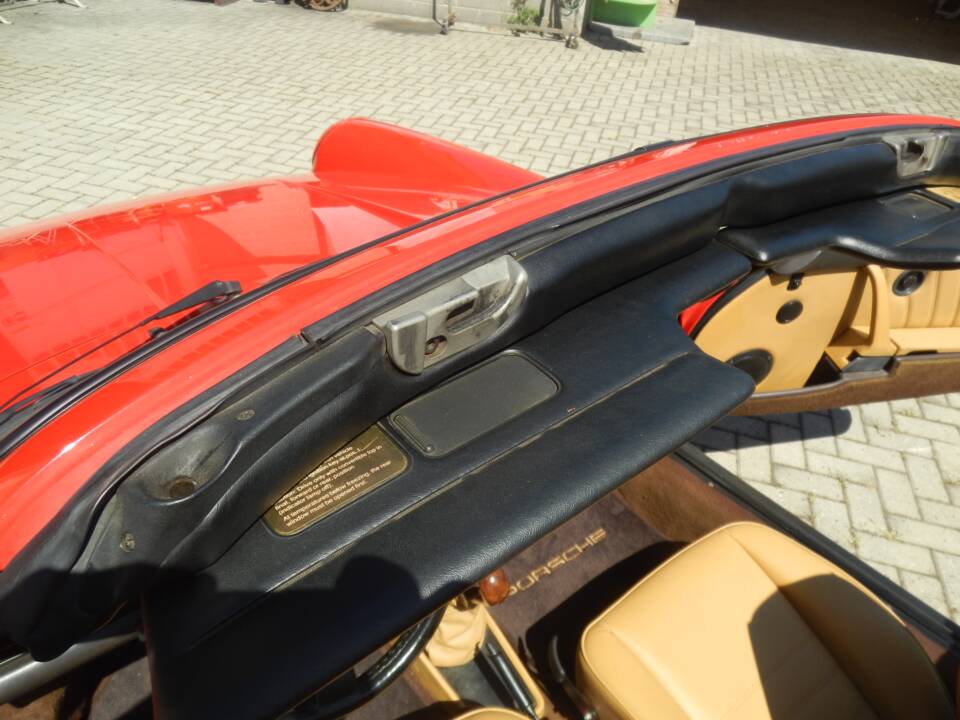Imagen 47/85 de Porsche 911 Carrera 3.2 (1986)