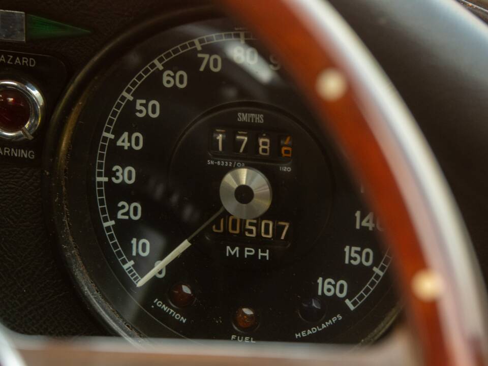 Image 50/50 de Jaguar Type E (2+2) (1969)