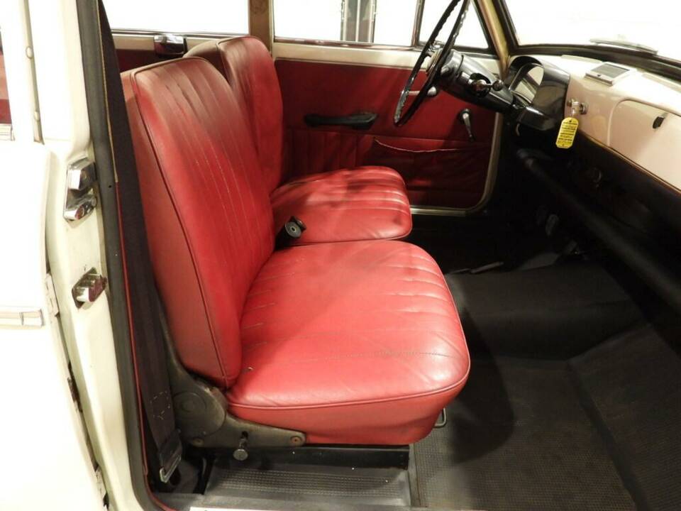 Image 9/15 of FIAT 1100-103 Familiare (1964)