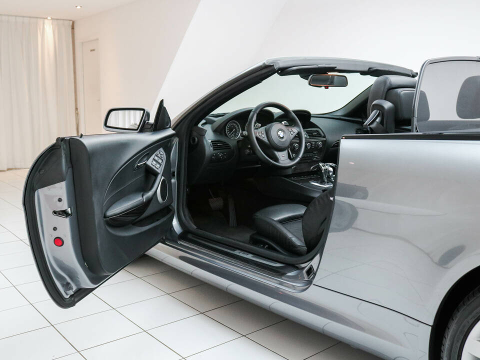 Immagine 6/17 di BMW 630i (2007)