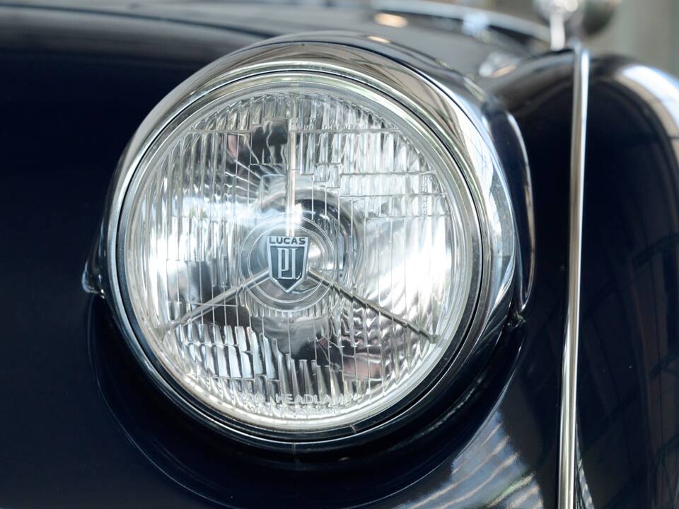 Image 8/50 of Triumph TR 3A (1959)
