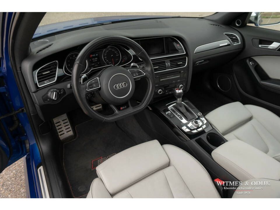 Image 5/32 of Audi RS4 Avant (2014)