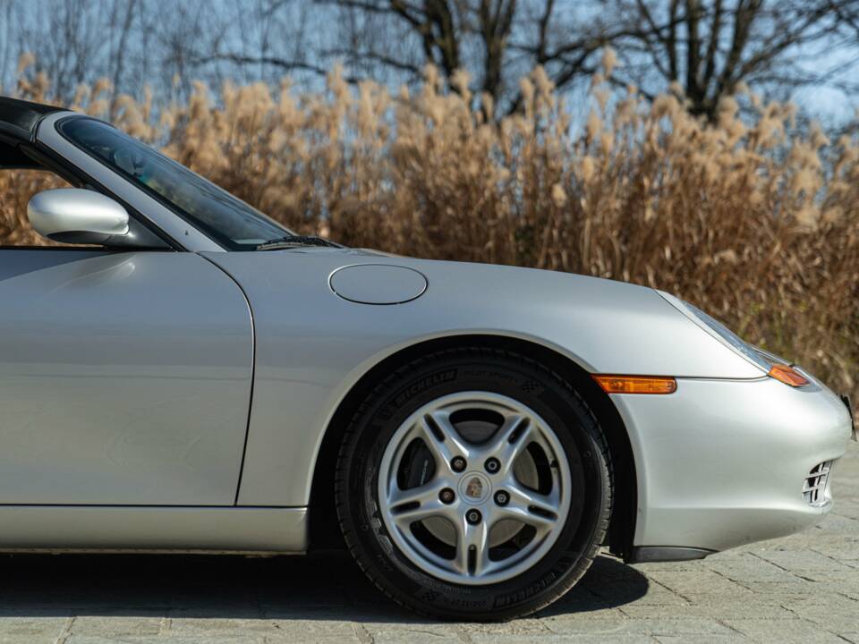 Image 14/49 of Porsche Boxster (1997)