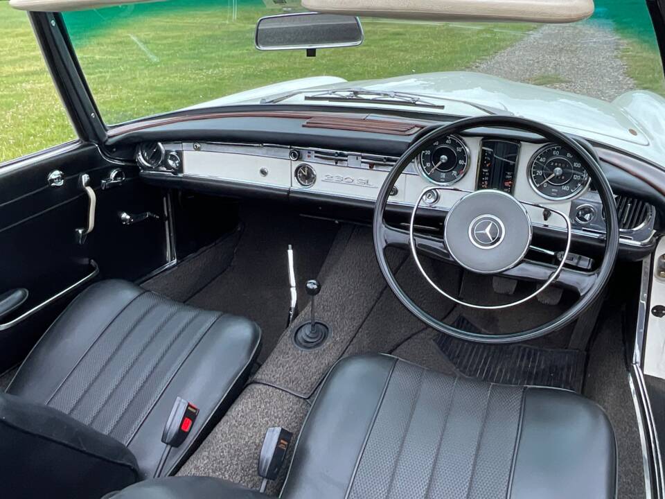 Image 36/37 de Mercedes-Benz 230 SL (1964)