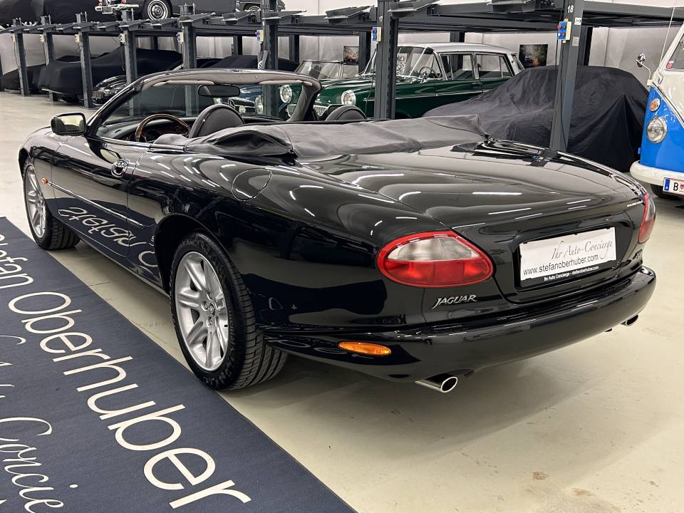Imagen 7/36 de Jaguar XK8 4.0 (1997)