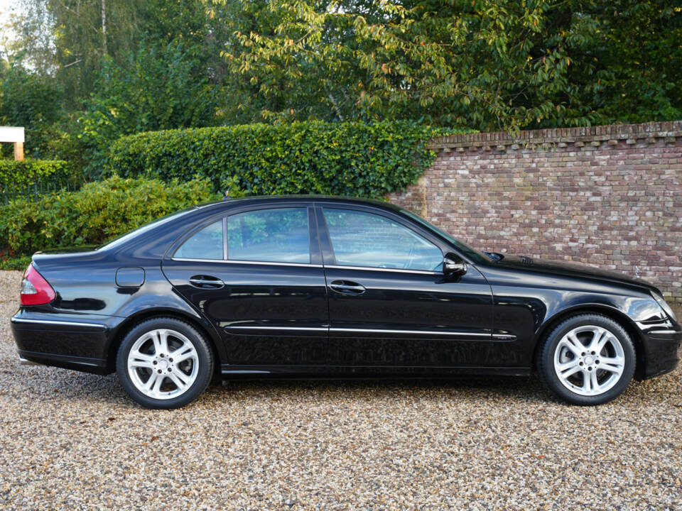 Imagen 18/50 de Mercedes-Benz E 230 (2009)