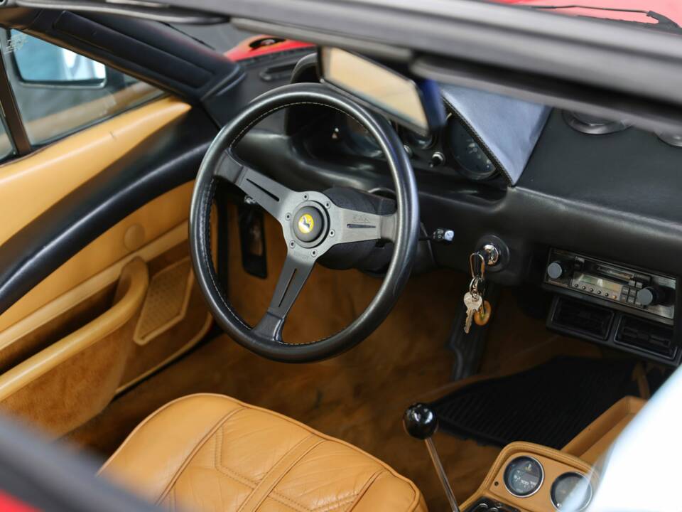 Image 30/50 of Ferrari 308 GTSi (1982)