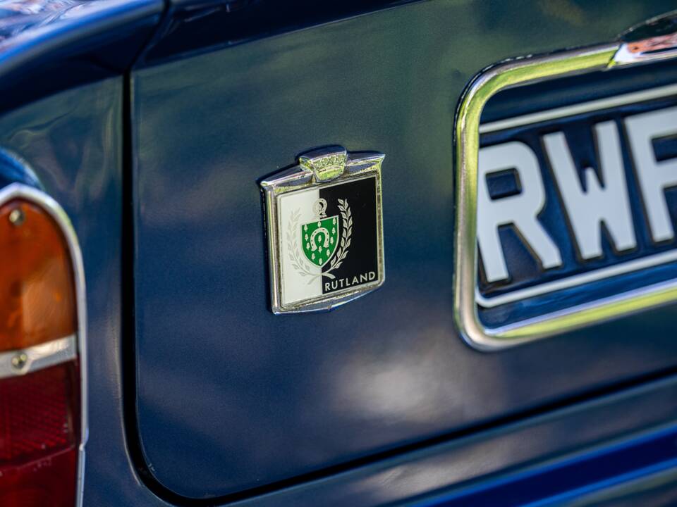 Image 19/62 of Aston Martin DB 6 (1967)