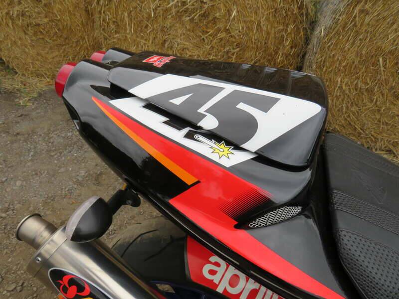 Image 19/41 of Aprilia DUMMY (2003)