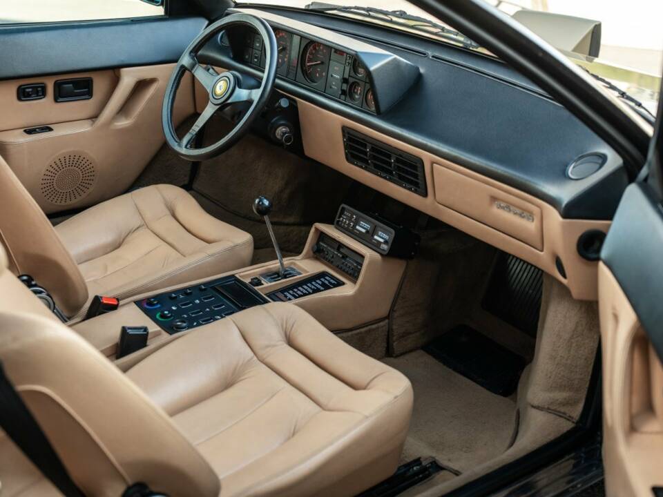 Image 6/15 of Ferrari Mondial 3.2 (1987)