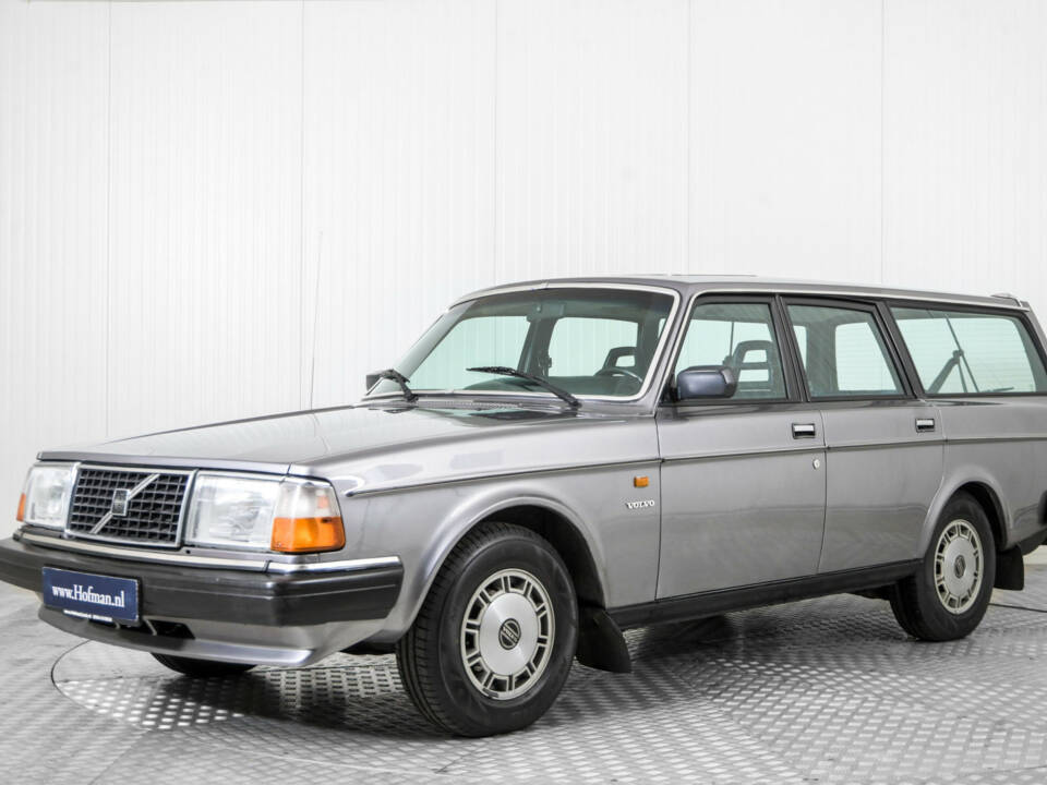 Image 1/50 of Volvo 245 GLE (1982)