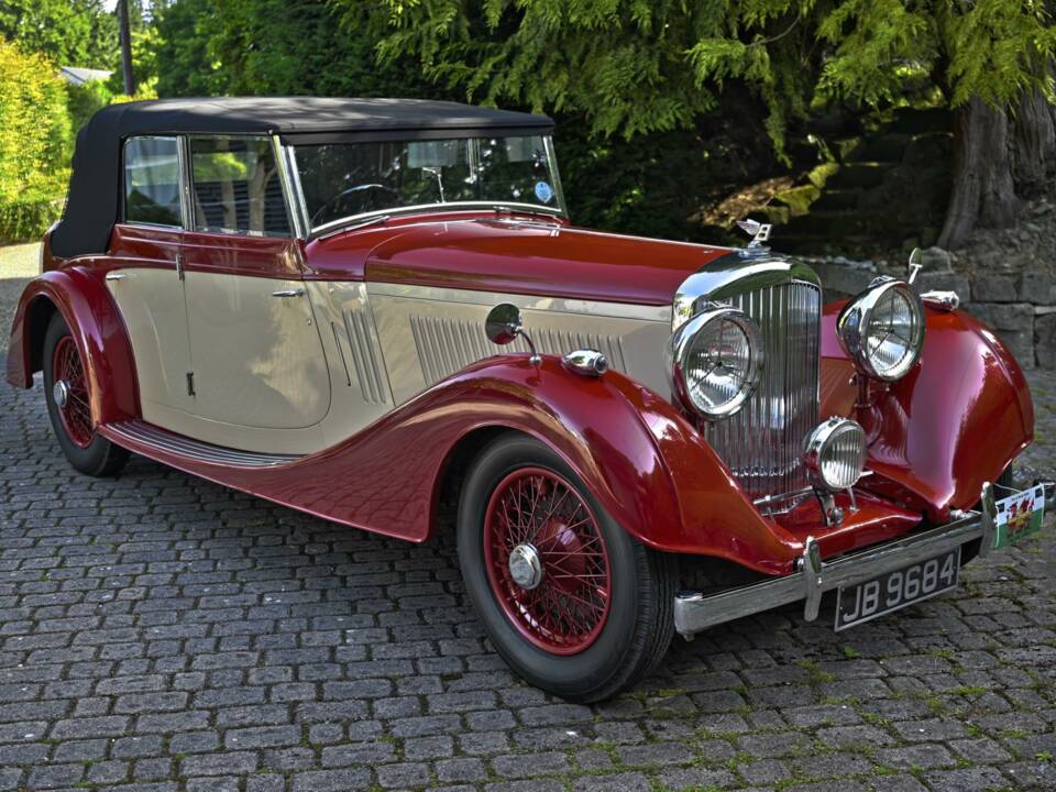 Immagine 6/50 di Bentley 4 1/4 Litre (1936)