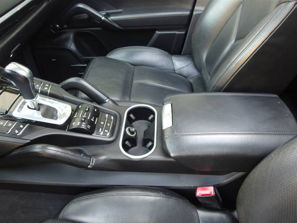 Image 53/96 of Porsche Cayenne S Diesel (2013)