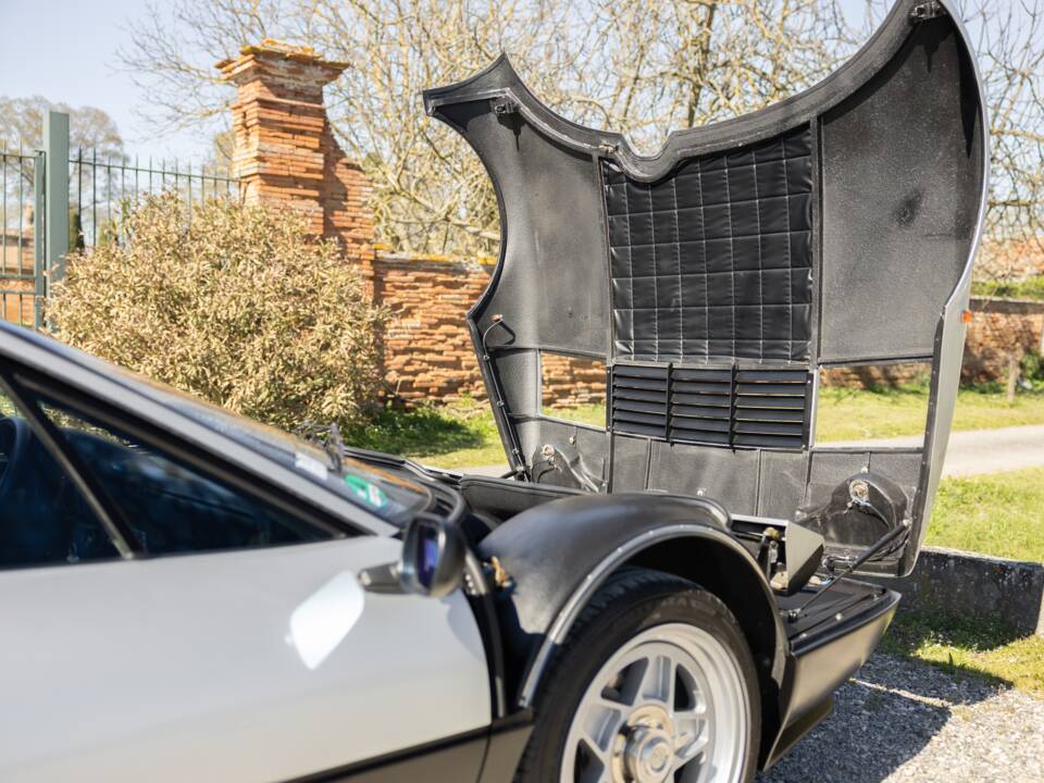 Bild 78/84 von Ferrari 512 BBi (1982)