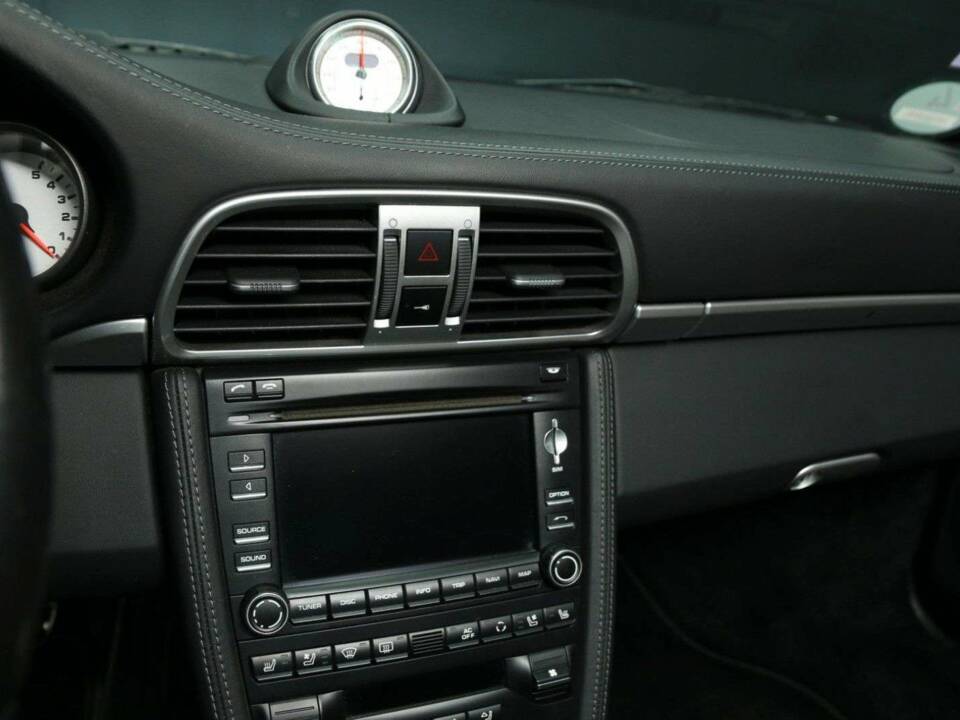 Image 17/30 of Porsche 911 Turbo (2009)