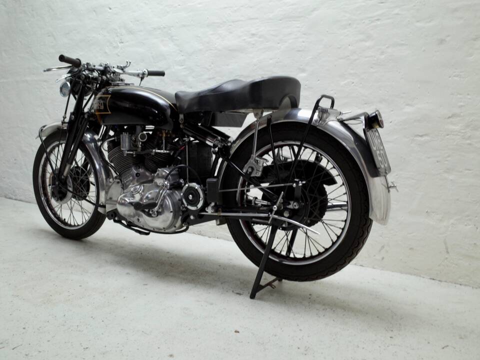 Image 19/24 of Vincent Rapide C (1949)