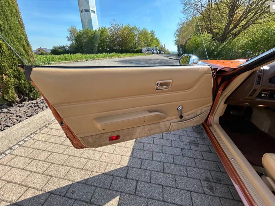 Image 8/14 of Datsun 280 ZX (1983)