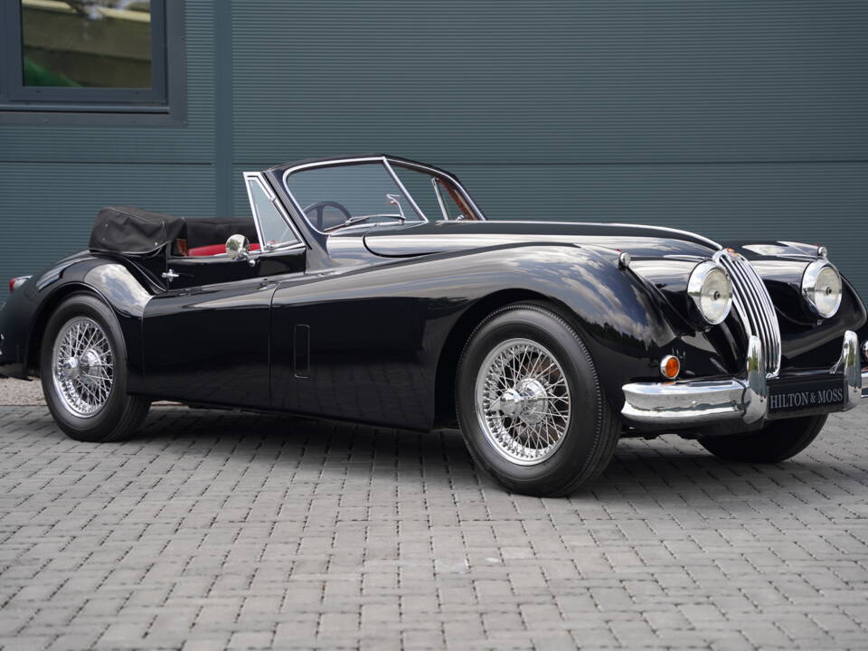 Image 1/50 of Jaguar XK 140 DHC (1956)
