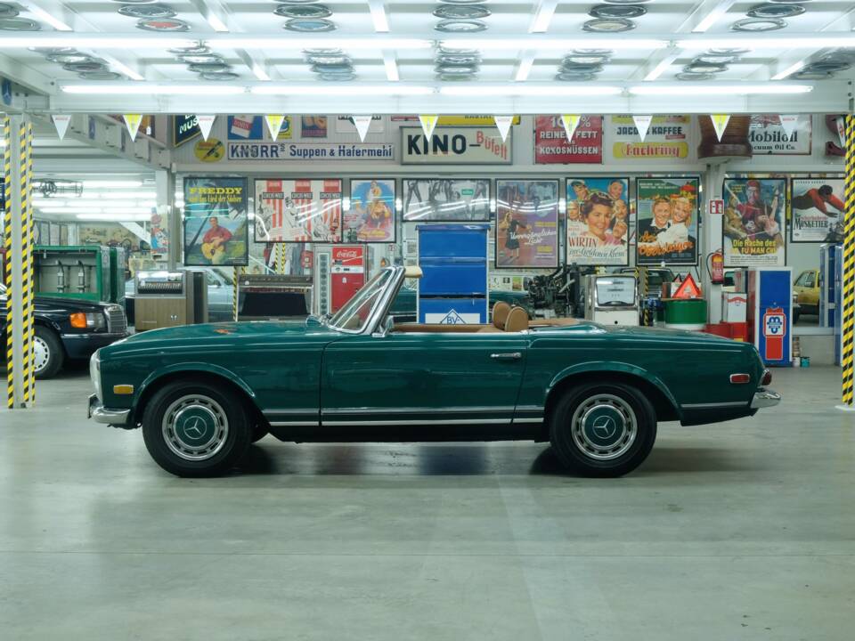 Image 4/50 de Mercedes-Benz 280 SL (1968)