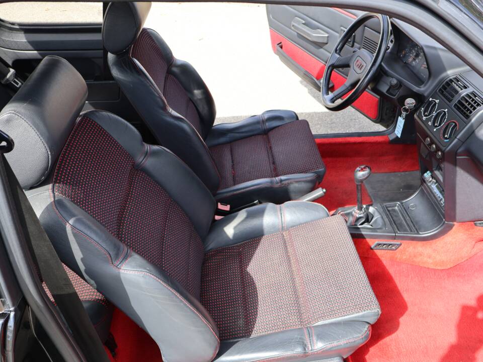 Obraz 53/56 pojazdu Peugeot 205 GTi 1.9 (1991)