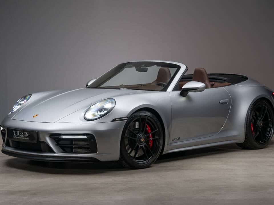 Image 1/31 de Porsche 911 Carrera 4 GTS (2024)