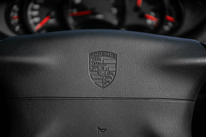 Image 27/39 of Porsche 911 Carrera (1998)