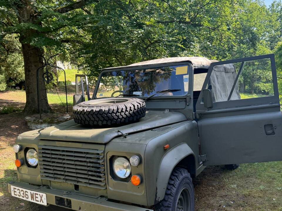 Bild 2/7 von Land Rover Defender 110 Turbo Diesel (1987)