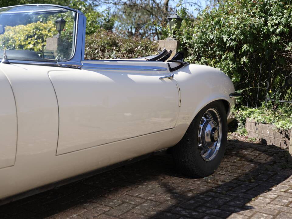 Image 43/50 de Jaguar Type E V12 (1972)