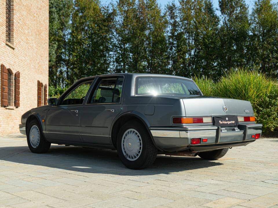 Immagine 7/50 di Cadillac Seville (1988)